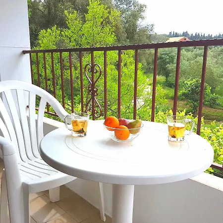 Alexandros Apartament *